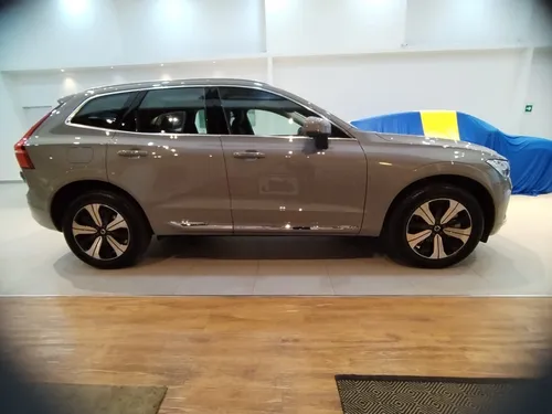 Volvo XC60 PLUS T8