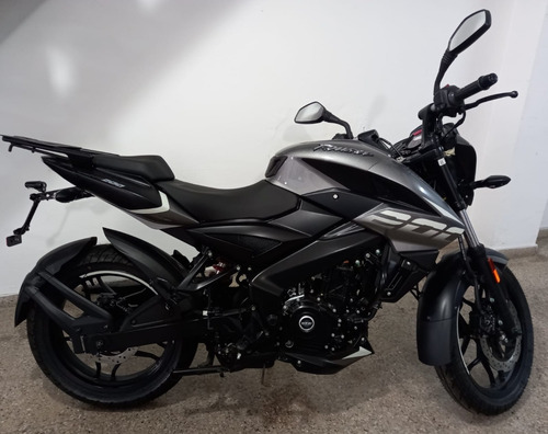Rouser Ns200