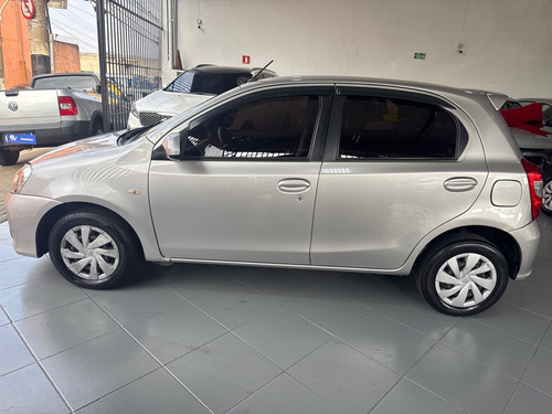 Toyota Etios Etios XS 1.5 (Flex)