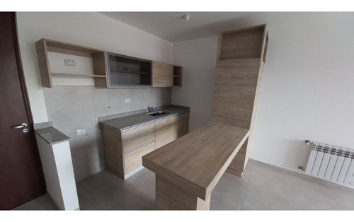 Imagen 3 de 12 de Departamento De Un Dormitorio En El Centro De Carlos Paz