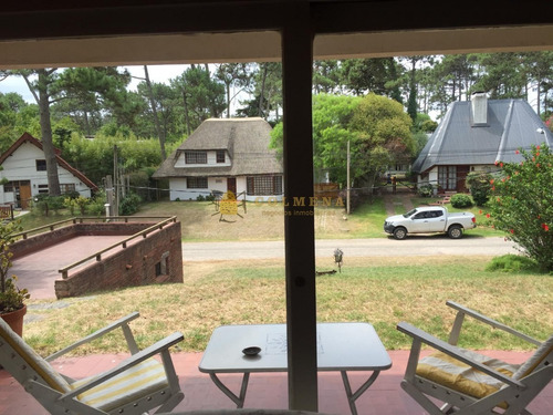 Venta De Casa En Pinares , Punta Del Este 2 Dormitorios - Ref: 4234