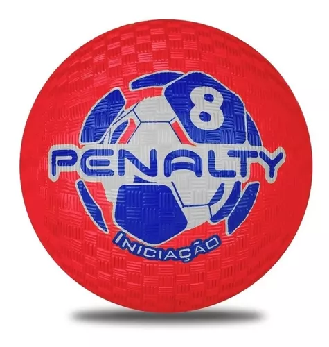 Bola de futebol vermelha para recreação de jogo de futebol