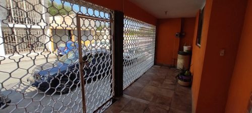 Imagen 16 de 18 de Ad Venta De Hermosa Casa En Calle Cerrada