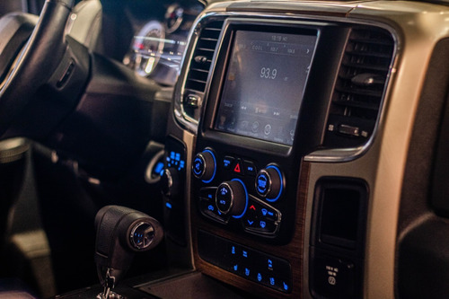 Imagen 9 de 25 de Ram Laramie 1500 4x4 5.7n V8 At 88.000km 2015