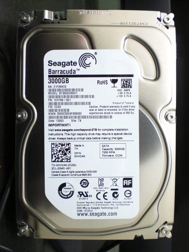 Disco Rígido Interno Seagate Barracuda 3tb St3000dm001 Novo Preto (Usado)
