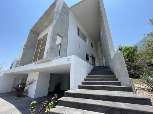 Residencia De Lujo En Venta Villas Regency Jurica