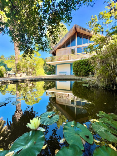 Interesante Casa En Venta En Zapallar Con Mucho Potencial