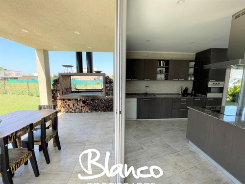 Casa En Venta En Haras Santa Maria, Escobar, G.b.a. Zona Norte