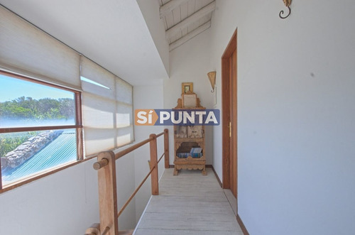 Imagen 23 de 30 de Casa En Venta De 4 Dormitorios En Punta Piedras A Metros Del Mar