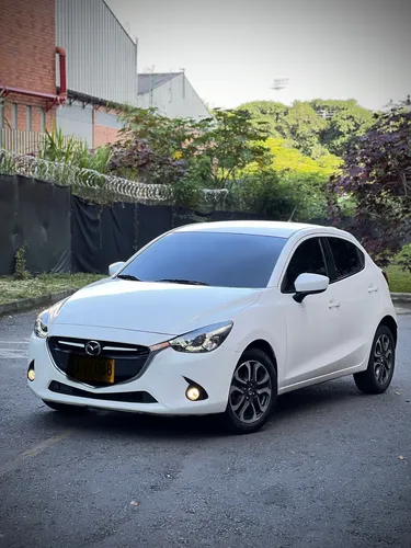 Mazada 2 Grand Touring