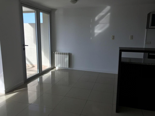 Imagen 8 de 20 de Semipiso De 3 Ambientes Con Cochera En La Rioja Y Garay