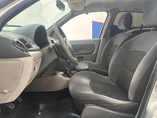 Renault Symbol Sedan Privilege 1.6 16v 4p