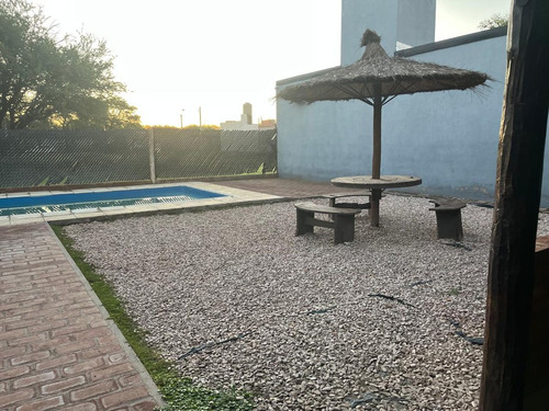 Tres Casas Quintas En Zocchi 2924 Esq. Domínguez