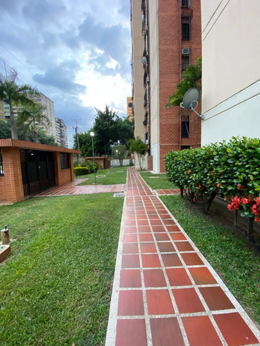 Jv Apartamento A Remodelar En Mañongo Residencias Valle Real