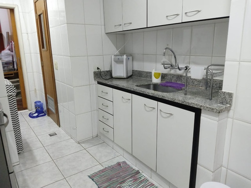 Imagem 23 de 30 de Excelente Apartamento Em Botafogo Com 2 Quartos (sendo 1 Suíte) E Sala Com Acesso À Varanda. - 1800
