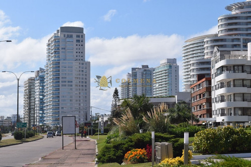 Oportunidad Apartamento En Venta Primera Fila Playa Mansa - Ref: 3798