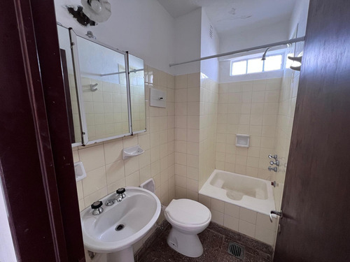 Monoambiente En Alquiler O Venta En La Plata