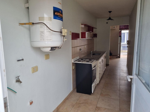 Departamento En Venta En Junin, Un Dormitorio Y Cochera