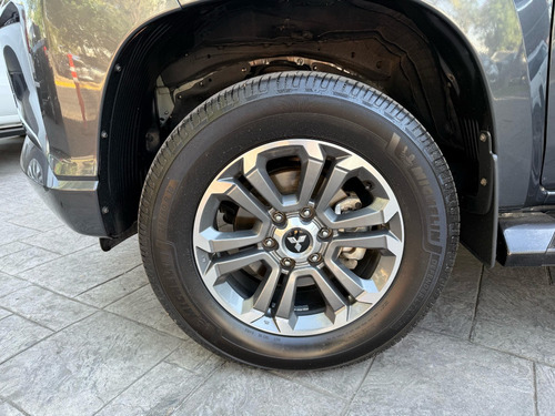 Mitsubishi L200 2.4 Cd Gls 4X4 At