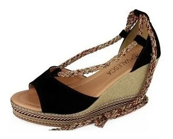 sandalia espadrille de amarrar na perna