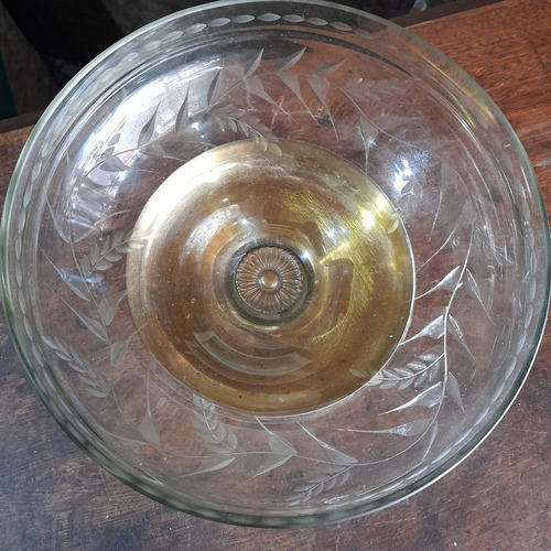 Imagem 8 de 8 de Centro De Mesa Fruteira Alta Metal Amarelo E Vidro. Antiga