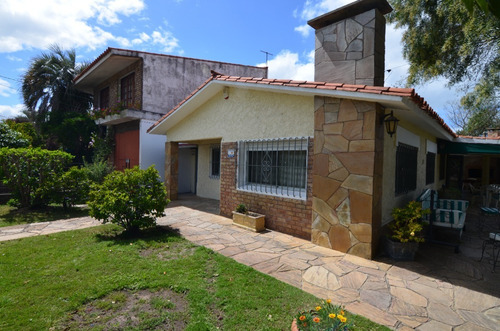 Imagen 4 de 23 de Muy Buena Casa En Parque Del Plata A Una Cuadra De La Playa