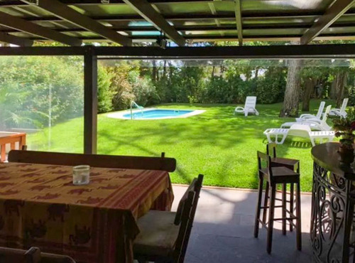 Casa En Venta De 3 Dormitorios En Playa Mansa