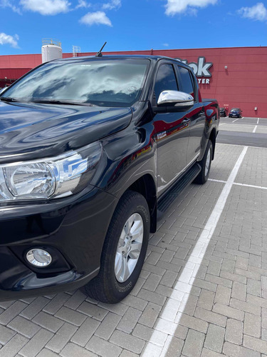 Imagem 9 de 22 de Toyota Hilux 2017 2.8 Tdi Srv Cab. Dupla 4x4 Aut. 4p