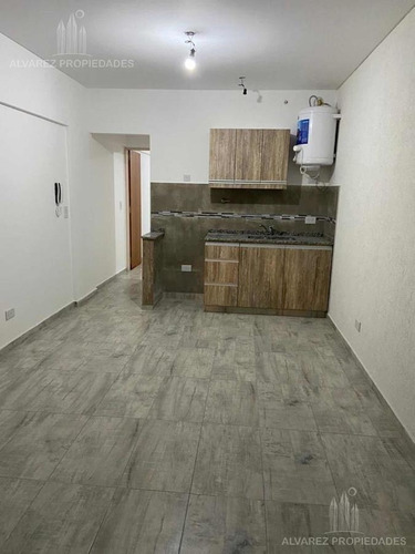Imagen 3 de 12 de Departamento - Moron