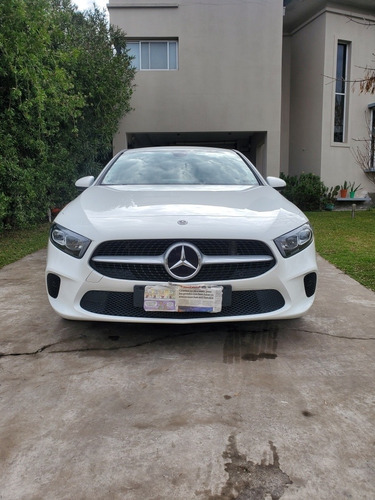 Imagen 9 de 15 de Mercedes-benz 200 Sedan