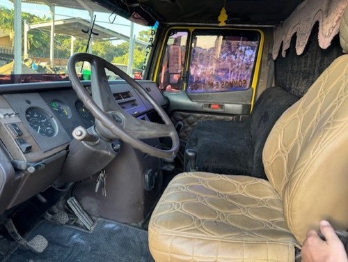 Mercedes-benz L 1218 3-eixos 2p