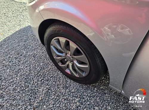 Chevrolet Onix plus JOY BLACK 1.0