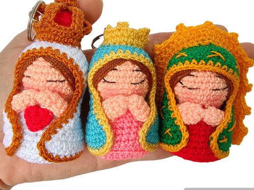 Llavero Virgen Tejida A Crochet 