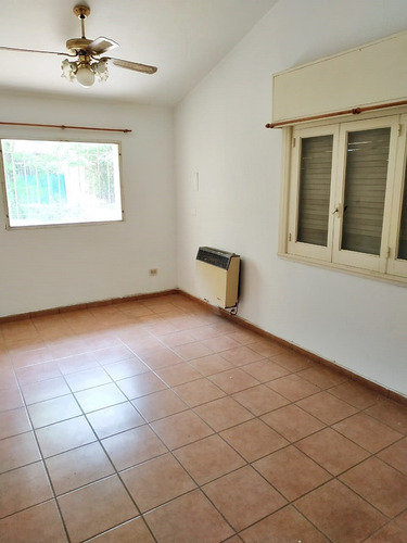Imagen 7 de 14 de Icho Cruz, Casa Con Cuatro Locales Comerciales