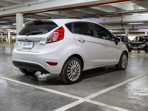 Ford Fiesta Kinetic 1.6 Titanium Powershift 120cv