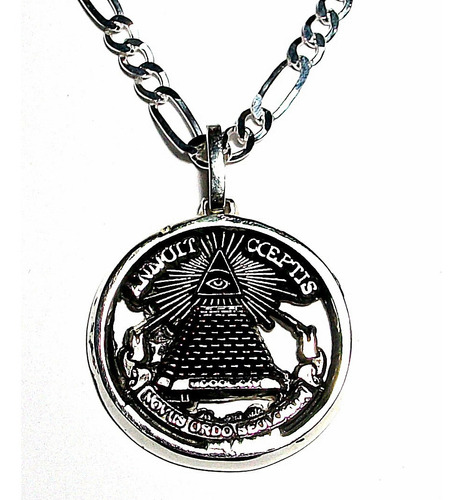 Medalla De Piramide Y Ojo Que Todo Lo Ve Con Cadena En Plata Ley.925 
