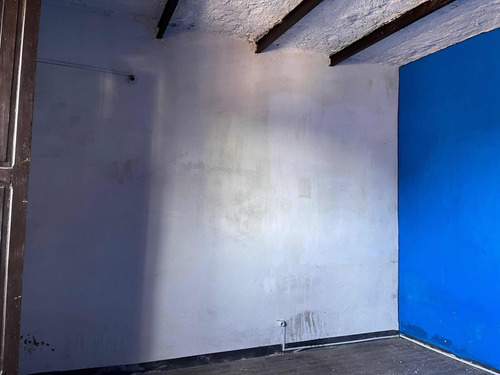 Requena Y Amezaga.- Un Dormitorio Y Terracita Anda O Porto