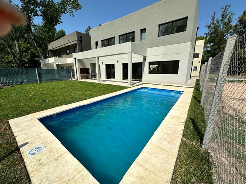 Venta Casa Condominio Vista Al Bosque.