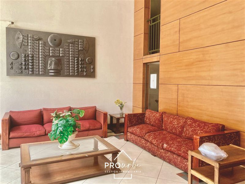 Departamento En Venta De 1 Dormitorio, Metro U. De Chile