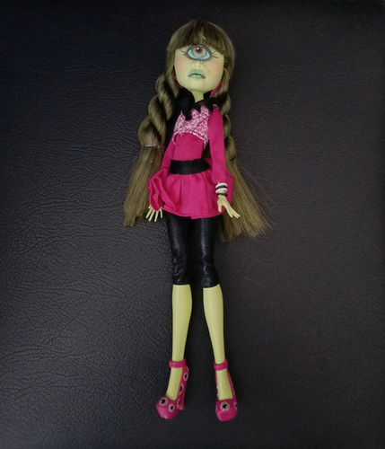 Muñecas Monster High Iris Clops (Usado)