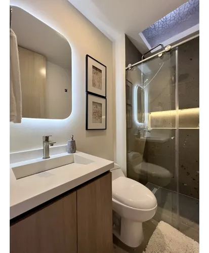 150m2 Casa En El Poblado