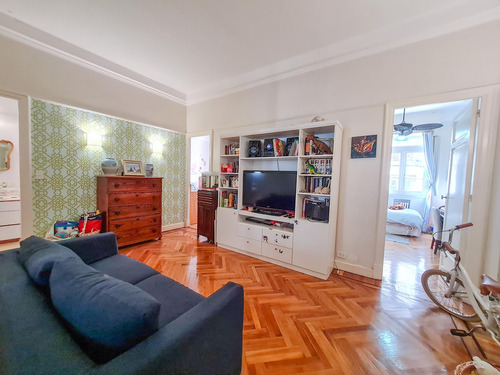 Imagen 8 de 27 de Departamento En Venta De 6 Ambientes , Muy Luminoso Y Tranquilo, Totalmente Reciclado! En Edificio Histórico Patrimonio De La Cuidad. Recoleta