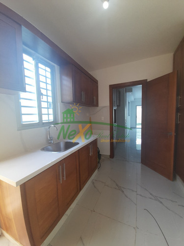 Casa En Venta Exclusivo Residencial Cerrado, Santiago (hfc-205)