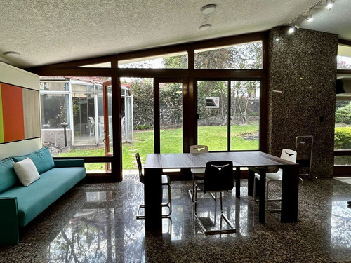 Jardines Del Pedregal, Casa Con Gran Jardín En Un Solo Nivel