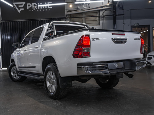 Toyota Hilux 2.7 Sr Cab. Dupla 4x2 Flex Aut. 4p