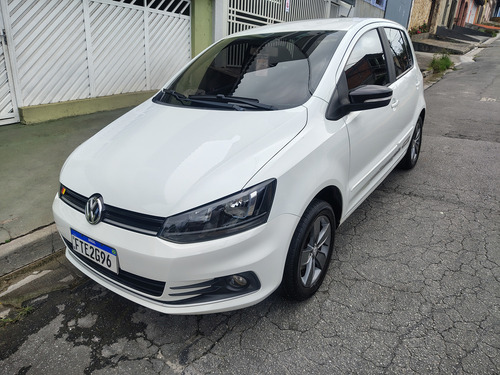 Volkswagen Fox 1.6 Connect Total Flex 5p