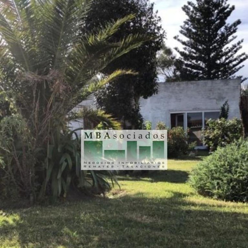 Imagen 4 de 8 de Casa Con Gran Potencial En Excelente Ubicación.-
