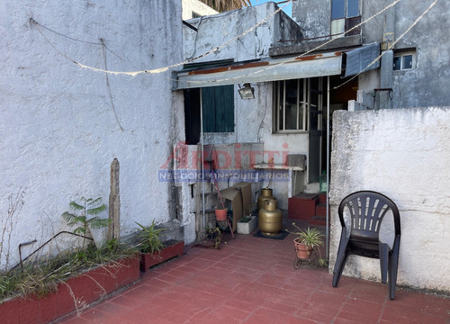 Venta Casa 2 Dormitorios Con 2 Depósitos Buceo
