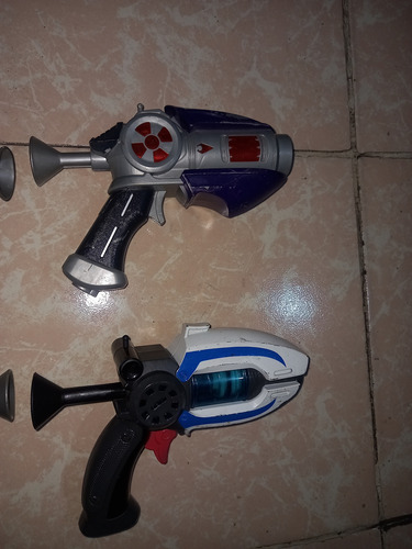 4 Pistolas Bajoterra Lanzababosas Slugterra (de Uso) (Usado)