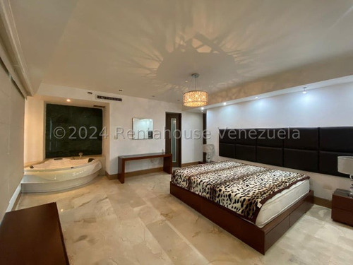 Rz Vende ¡tu Oasis Urbano Te Espera! Relájate En Este Tranquilo Apartamento Con Balcón Privado Y Disfruta De La Comodidad En Medio De La Ciudad. ¡no Dejes Pasar Esta Joya! 25-1511